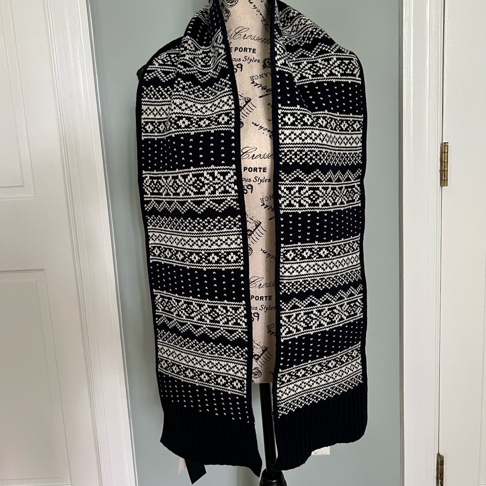 NEW Brooks Brothers Winter Scarf